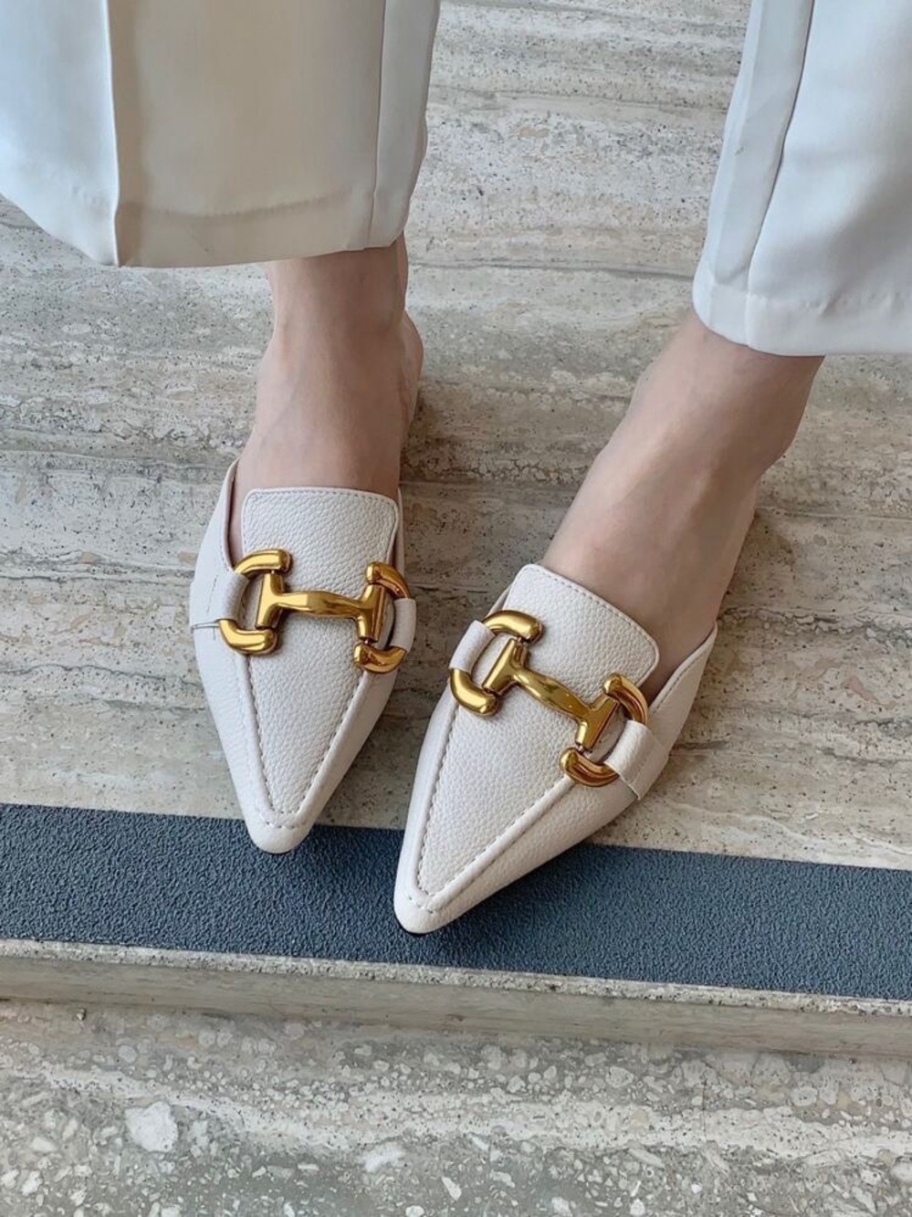 Fall/Winter Women Metal Decor Point Toe Flat Mules